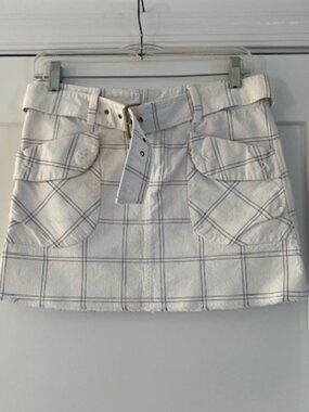 Excellent Condition! Free People Belted Mini Skirt, size 0